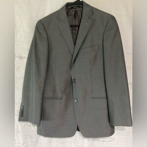 APT 9 men’s 2 button blazer. Size 38S